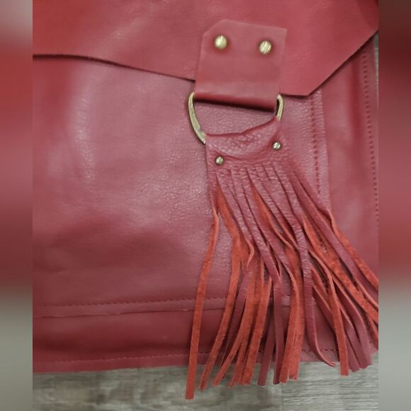 Lisa Leonard ruby red hobo Your heart is mine. Shoulder purse NWT - Picture 2 of 10